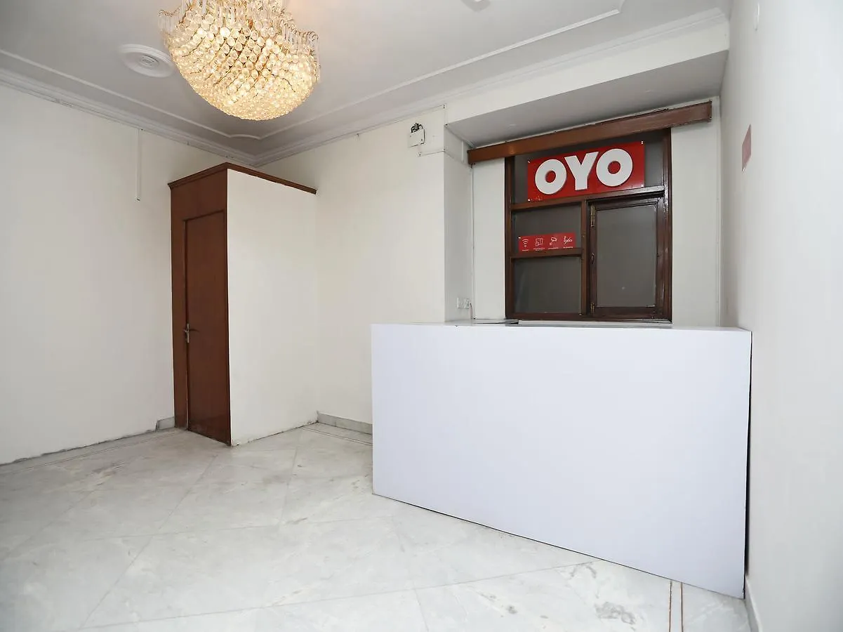 Oyo 14408 Corple Stays غورغاون 2*,  الهند