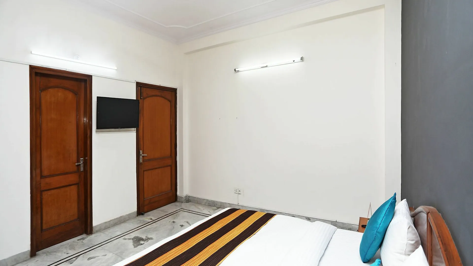 Oyo 14408 Corple Stays غورغاون 2*,
